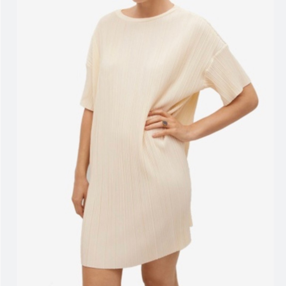 Flowy Textured Oversized Pleated White Dress Mango Size Small NWT